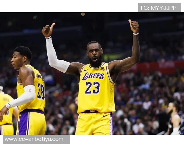 老詹的自律精神训练师布里克利揭秘提前两小时到场的秘密 老詹的自律精神训练师布里克利揭秘提前两小时到场的秘密